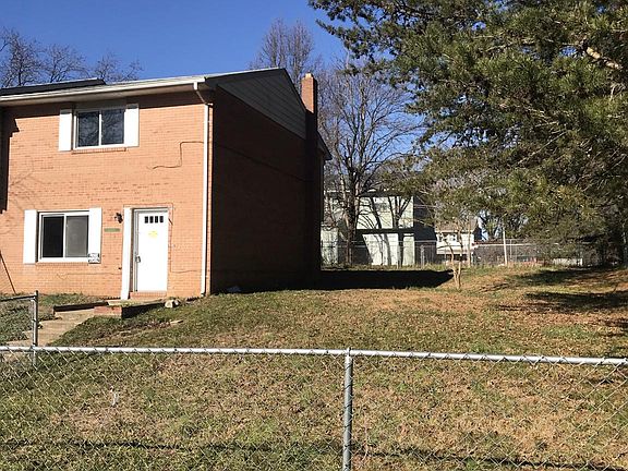 2nd image of 46868 Rogers Dr