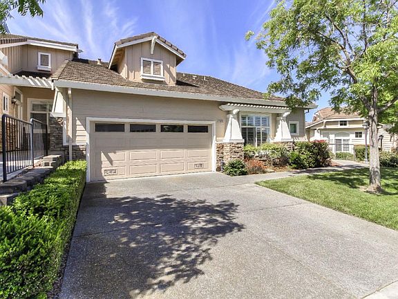 2nd image of 2055 Folle Blanche Dr