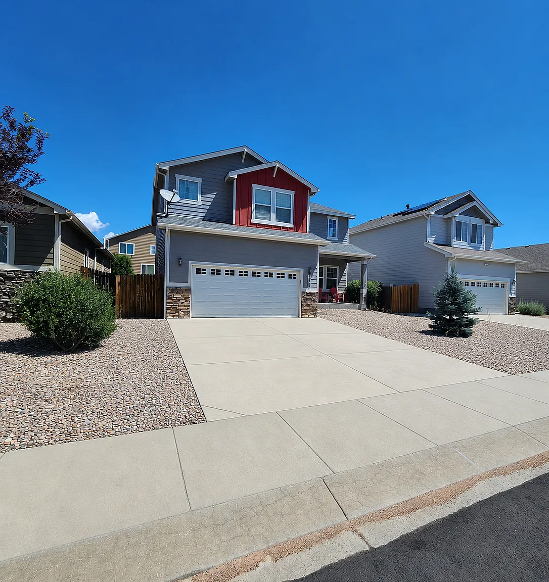 4 bed, 2359 sqft, $2,895 — Photo 2