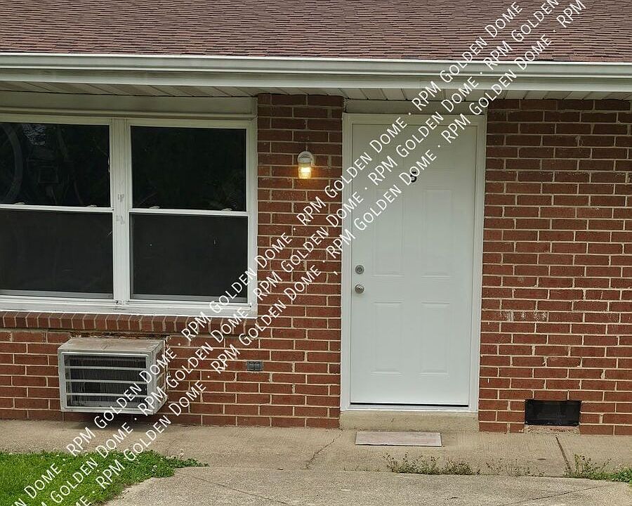 1st image of 305 E John St #5