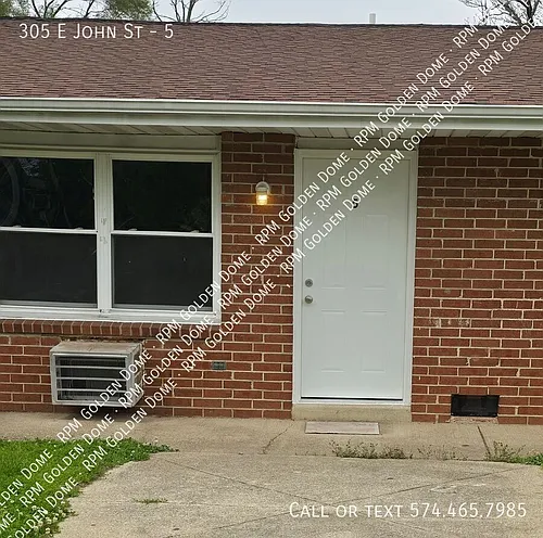 305 E John St #5 Photo 1