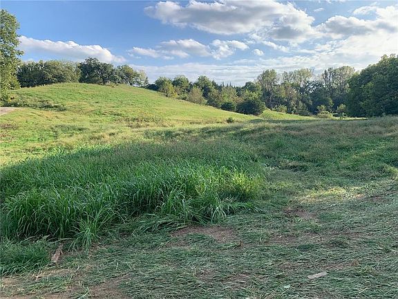 5th image of 21755 Grass Pad Rd