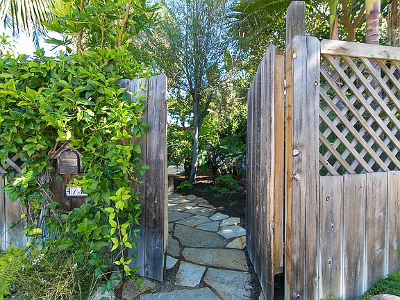 4th image of 4736-38 Pescadero Ave