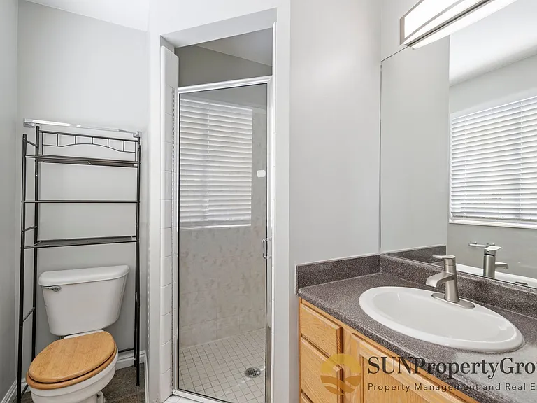 5458 S 4250 W — Photo 17