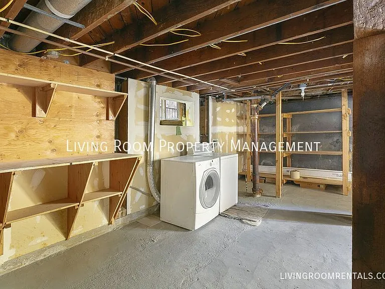 1525 SE Pershing St — Photo 15
