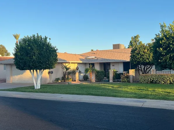 10404 W Tropicana Cir, Sun City, AZ 85351