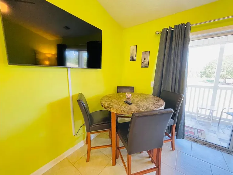 581 Blue River Ct #H — Photo 15