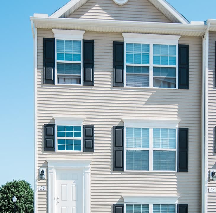 30 Heights Avenue - end unit