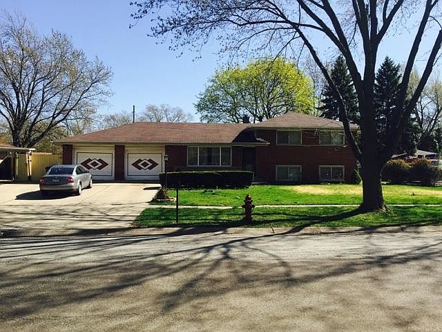 1st image of 979 E Lilly Ln