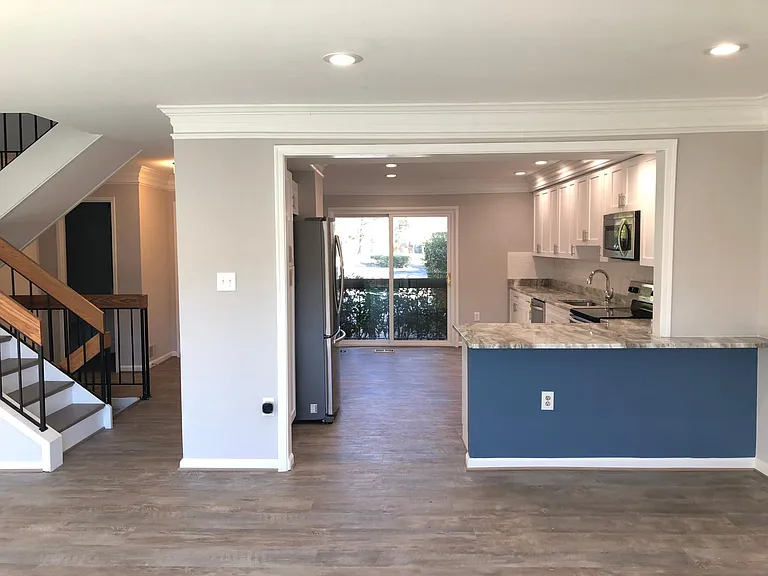 3154 Eakin Park Ct — Photo 3