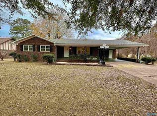 201 Flagstone Trl, Hamilton, AL 35570