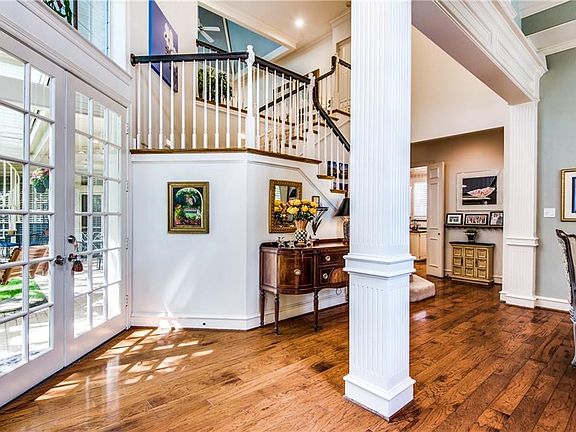3rd image of 4504 Briar Oaks Cir