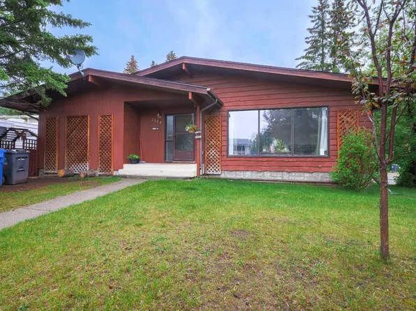 5314 57th Ave, Rocky Mountain House, AB T4T 1M7