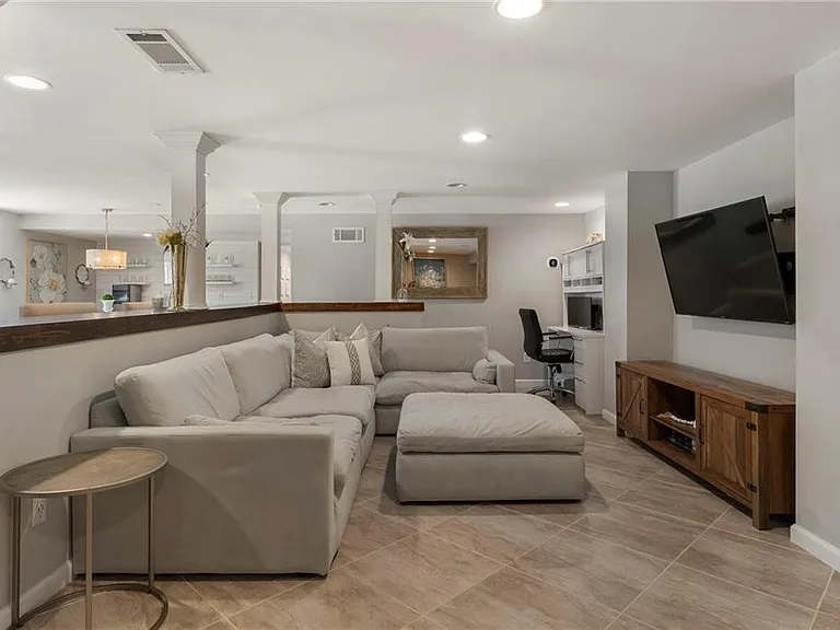 4770 Chatworth Ct — Photo 47