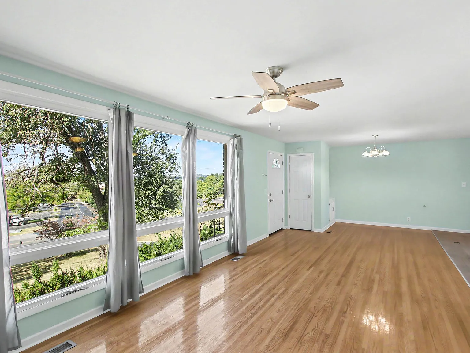 3 bed, 1522 sqft, $2,650 — Photo 3
