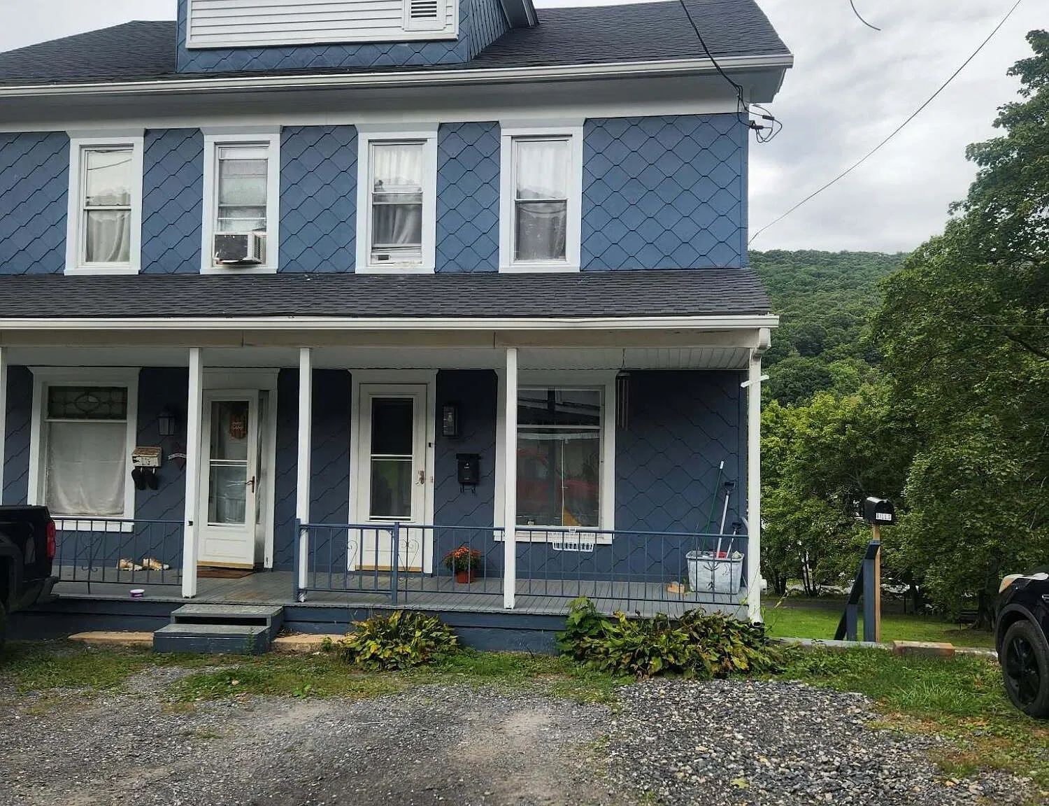 3 bed, 1140 sqft, $1,200 — Photo 1