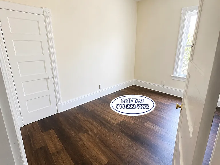 137 Hawthorne Ave #4 — Photo 4