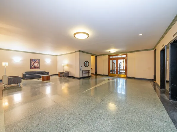 720 Fort Washington Avenue image 13 of 18