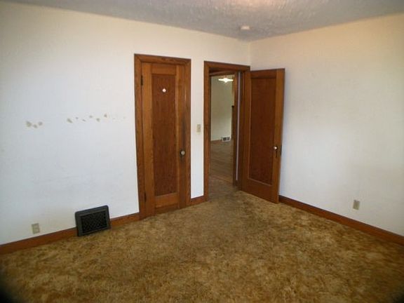 5th image of 203 S Washington St