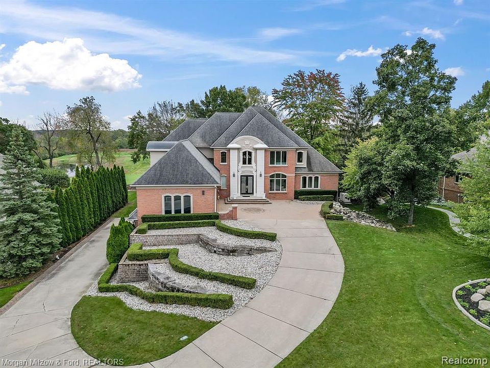 5003 Rockaway Ln, Clarkston, MI 48348 Zillow