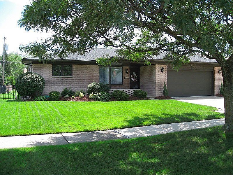 1st image of 26627 Cecile St