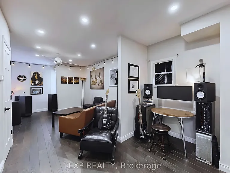 200 Waterloo Ave #2 — Photo 12