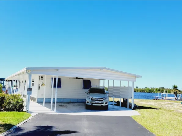 313 Shoreland Dr, Fort Myers, FL 33905