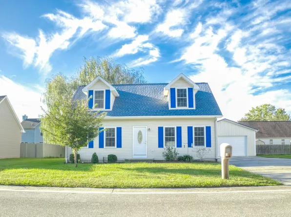 302 Woodsedge Ln, Felton, DE 19943