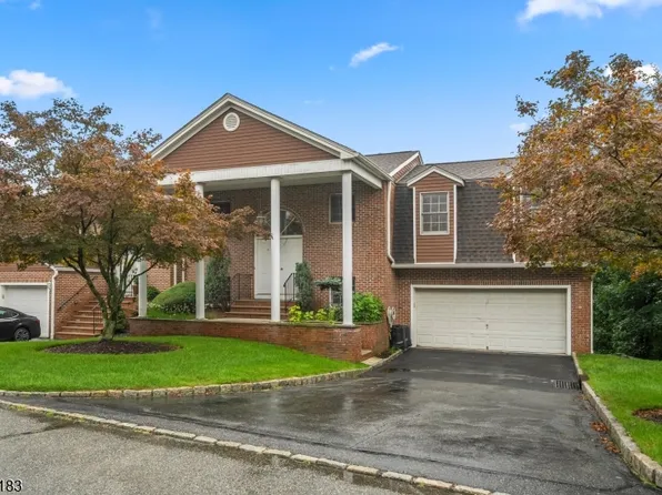 8 Beacon Hill Commons #8, Pompton Lakes Boro, NJ 07442