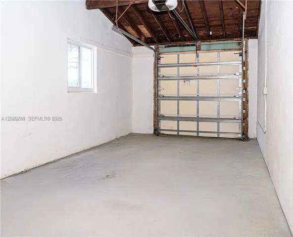 220 NW 112th Ter — Photo 15