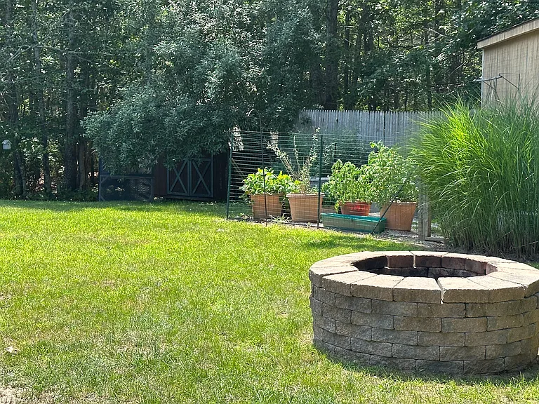 18 Mountain Laurel Ln — Photo 4