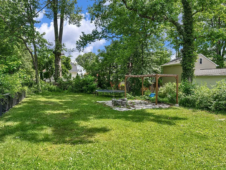 2802 Berwick Ave — Photo 25