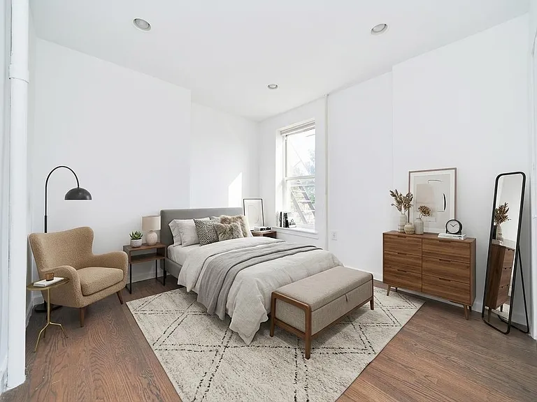 301 3rd St #1 — Photo 3