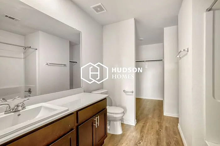 7945 Henson St — Photo 11