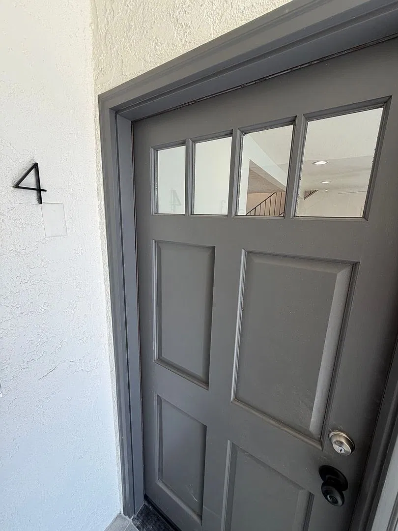 128 S Helberta Avenue — Photo 2