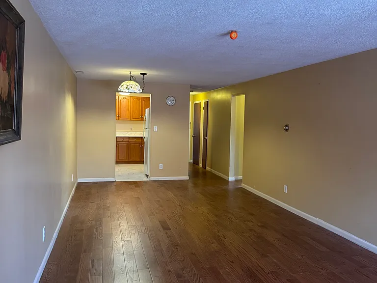 3 Elm St #7 — Photo 3