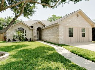 2100 Village Dr, Mission, TX 78572