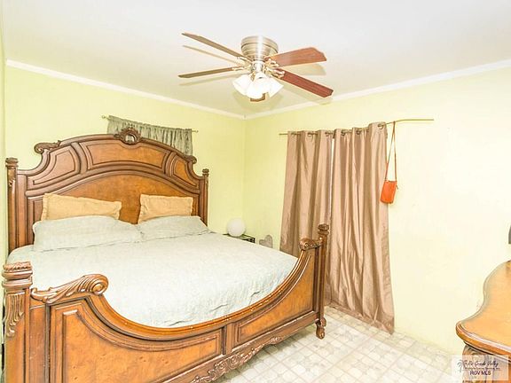 5th image of 1625 Siesta Dr