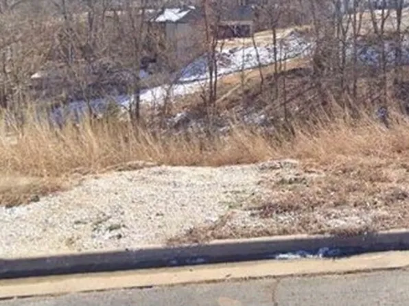 3000 NE Doyle Dr #43, Bentonville, AR 72712