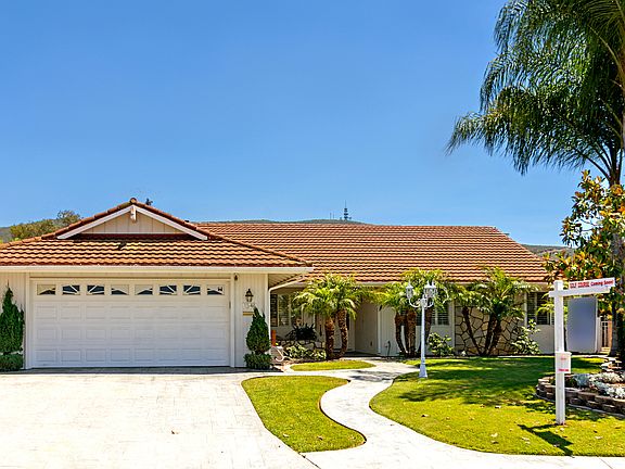 3rd image of 1341 San Julian Ln