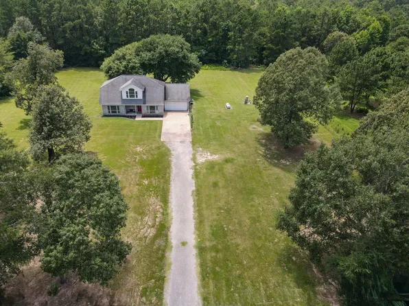 14909 Pine Tree Rd, Montgomery, TX 77356