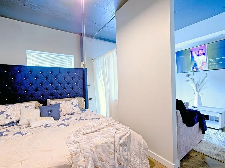 3637 Park Ave #205 — Photo 3