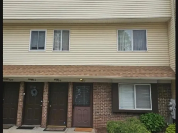 407 Orchard Meadows Dr, Union, NJ 07083