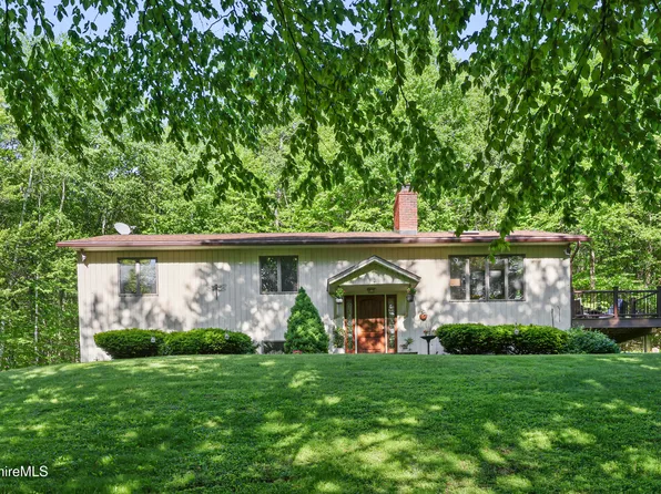 156 Bailey Rd, Hancock, MA 01237