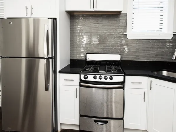 3842 N Greenview Ave #3W, Chicago, IL 60613