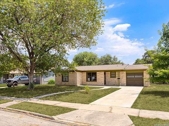 2nd image of 610 SHADYWOOD LN