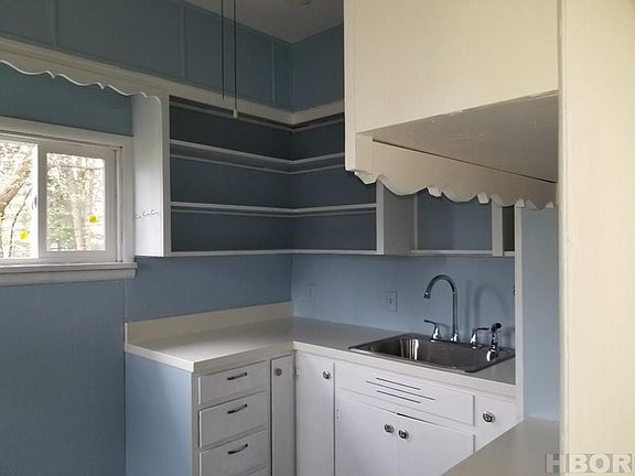 5th image of 309 W Culbertson St