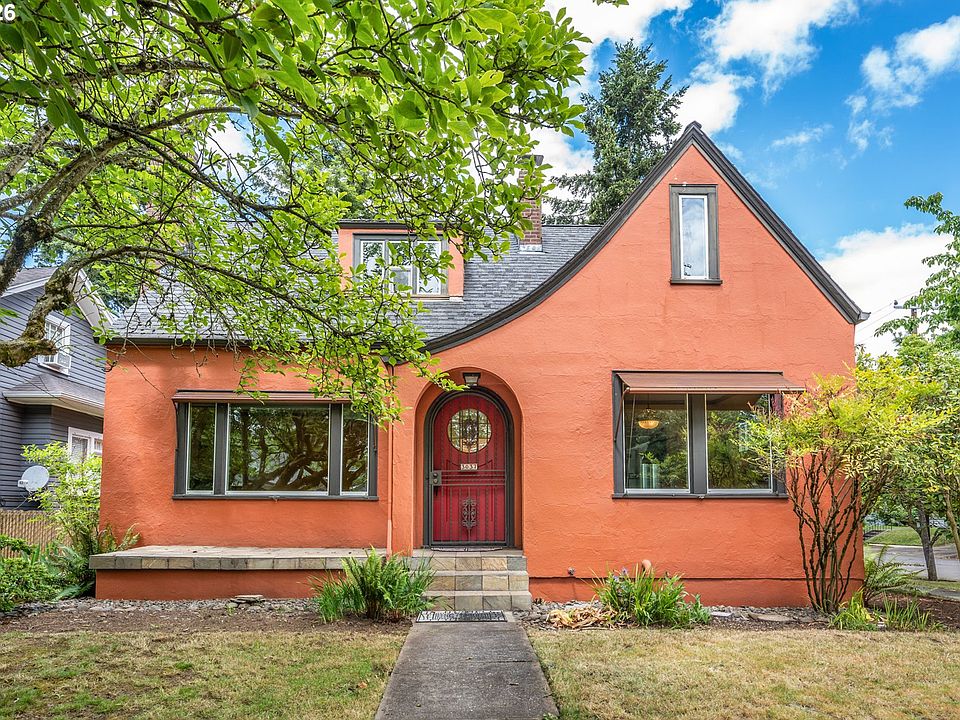 1st image of 3037 NE Skidmore St