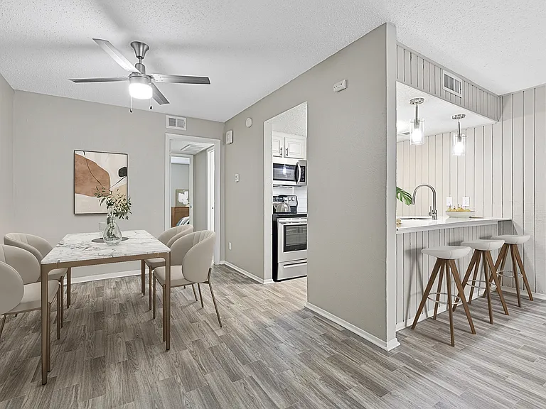 Lexington Apartment Homes