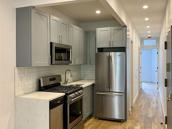 5th image of 62 Skillman Ave APT 3L